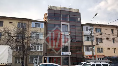 Un ieșean a plătit o agenție imobiliară pentru un apartament plin de gândaci! I-a venit să vomite când a deschis ușa imobilului - FOTO, VIDEO