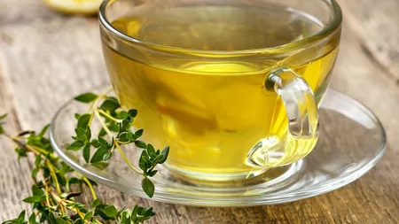 Cum se prepară ceaiul de cimbru, pentru a ameliora tusea, febra şi răceala