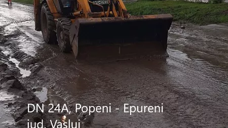Intervenții ale echipelor DRDP Iași pe drumurile afectate de ploi - GALERIE FOTO