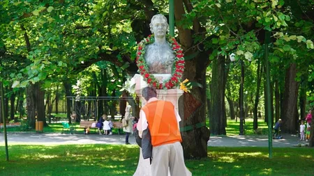 Mihai Eminescu comemorat în Parcul Copou! S-au împlinit 131 de ani de la moartea Poetului Naţional - LIVE VIDEO