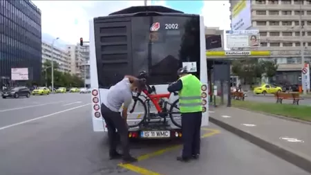 Autobuzele CTP Iași care circulă în afara orașului sunt dotate cu suporturi pentru transportul bicicletelor. Șoferii CTP Iași îi vor ajuta pe bicicliști