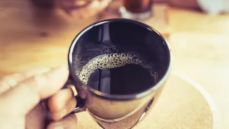 Cum se obține cafeaua decofeinizată. Beneficii pentru sănătate