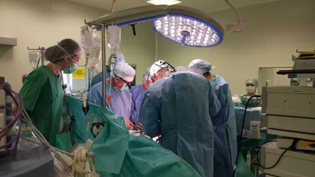 O ieșeancă de 47 de ani a primit prin transplant ficatul de la un copil de 13 ani aflat în moarte cerebrală! Femeia a primit o șansă la viață după ce a fost diagnosticată cu o boală congenitală extrem de gravă