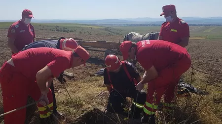 Un sucevean a căzut într-o fântână, după ce a încercat să salveze o capră. Și-a legat o frânghie de picior, dar nu a asigurat-o de nimic - VIDEO/ FOTO