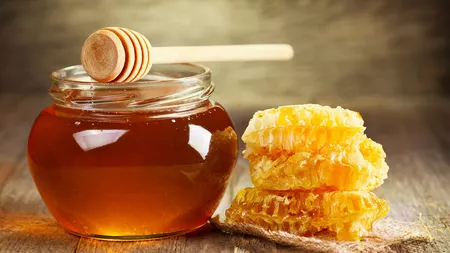 Mierea este eficientă pentru tratarea răcelilor, confirmă un studiu