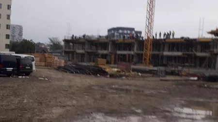 Ieșenii reclamă constructorii care încep lucrările pe șantiere înainte de ora 8:00 și nu respectă programul de liniște