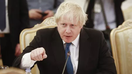 Boris Johnson ia în calcul instaurarea restricţiilor în Marea Britanie