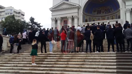 Primele imagini cu pregătirile pentru hramul Cuvioasei Parascheva. Liturghie specială la Catedrala Mitropolitană din Iaşi pentru noul an universitar la Facultatea de Teologie Ortodoxă - FOTO/ VIDEO/ UPDATE