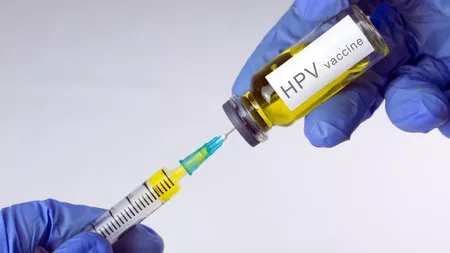 Vaccinul anti-HPV ajunge târziu în cabinetele medicilor de familie! Pacientele minore pot aștepta și un an până la vaccinarea împotriva cancerului de col uterin! Părinții nu mai au încredere și refuză vaccinul