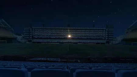Respectul suprem! Stadionul Boca Juniors şi-a stins toate luminile mai puţin una. Imagini incredibile cu omagiul adus lui Maradona