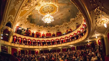 Transmisiune eveniment pe operaiasi.ro de Ziua României. Gală cu vedete care au jucat la Scala și Metropolitan