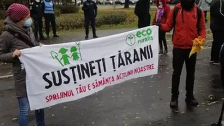 Protest al producătorilor agricoli în fața Guvernului: „Vrem să muncim, nu să murim!“