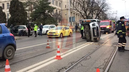 Accident rutier grav în Iași. O persoană a decedat după ce s-a răsturnat cu mașina. Prof. dr. Diana Cimpoeșu, despre starea de sănătate a celuilalt pasager - EXCLUSIV - FOTO, LIVE VIDEO