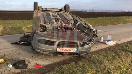 Accident rutier în judeţul Iaşi. O mașină a intrat într-un cap de pod și s-a răsturnat - EXCLUSIV/ FOTO/ UPDATE/ VIDEO