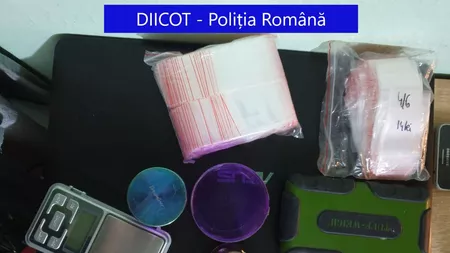 Un șmecheraș pus pe făcut bani din substanțe interzise a fost ridicat <em class='ep-highlight'>de</em> 