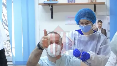 Dr. Florin Roşu, managerul Spitalului de Boli Infecţioase Iaşi și-a făcut a doua doză de vaccin împotriva COVID-19 - FOTO. VIDEO