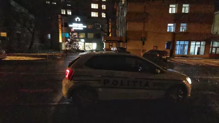 Poliţiştii ieșeni au escortat un şofer vitezoman care transporta o gravidă la maternitatea „Cuza Vodă”. Iată cine sunt agenții - FOTO/ VIDEO/ UPDATE