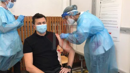 Iată care sunt primii profesori care s-au vaccinat anti-Covid-19 la Iaşi - FOTO/ VIDEO