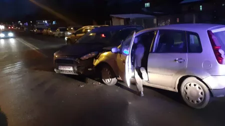 Accident rutier în Iași. Două autoturisme au fost implicate în coliziune- Exclusiv