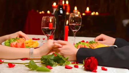 Concerte live și mâncare sofisticată pentru ieșenii îndrăgostiți! Oferta restaurantelor de Valentine's Day. Bărbații trebuie să scoată o sumă importantă din portofel