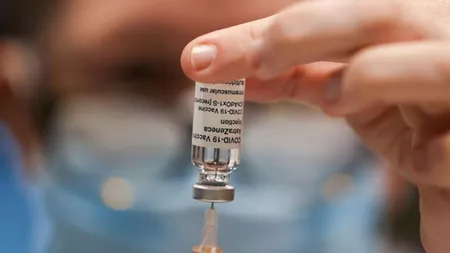 Întârzierea celei de-a doua doze de vaccin AstraZeneca mărește protecția, sugerează noi date