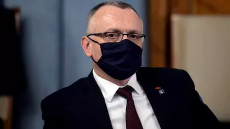 Sorin Cîmpeanu, ministrul Educaţiei, anunţă eliminarea obligativităţii de a purta mască în curtea şcolii