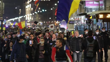 O nouă seara de proteste alte sute de amenzi aplicate de jandarmi protestatarilor