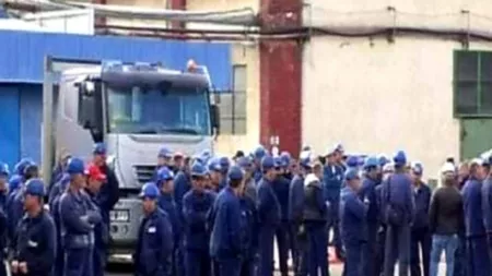 Muncitorii Uzinei de vagoane din Drobeta Turnul Severin au protestat deoarece nu sunt mulțumiți de salariile pe care le primesc