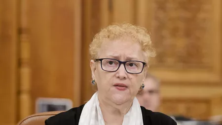 Revocarea din funcţie a Avocatului Poporului, Renate Weber, este neconstituţională. CCR a dat verdictul