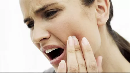 Pastile pentru durerea de măsea: Ce calmante poți lua până ajungi la medicul stomatolog