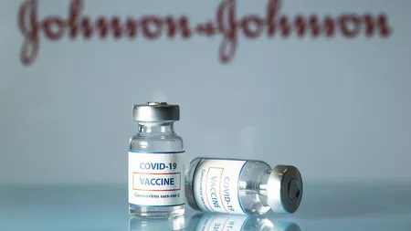 Compania Johnson & Johnson şi-a închis fabrica. Producţia vaccinului anti-Covid-19, întreruptă temporar