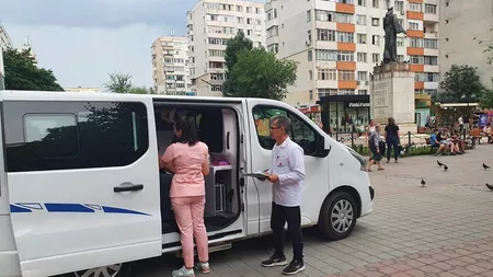 Ploaia i-a alungat pe ieșeni de la imunizare! Noua caravană mobilă organizată de DSP Iași a reușit să vaccineze într-o oră 15 persoane