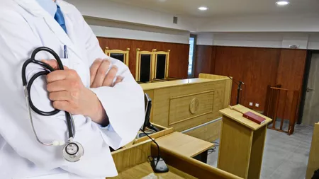 Scandal în lumea medicală! Un doctor din Iași își alinta pacienții la cabinet și își bătea soția acasă. 