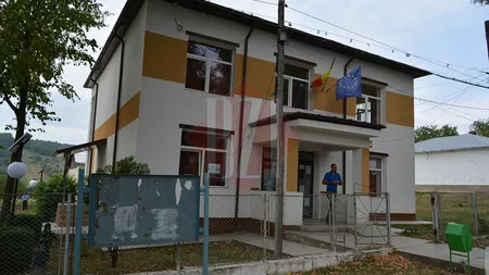 Țiganii din comuna Grajduri, din Iași, vor avea trotuare moderne! Investiția este de 600.000 de euro