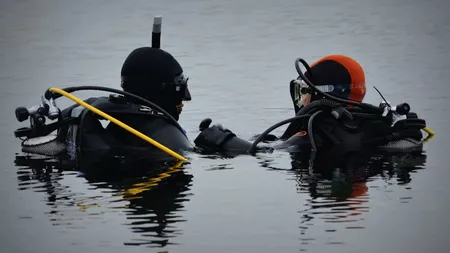 Bărbat înecat în apele Dunării, recuperat de către pompieri şi scafandri după patru ore de căutări