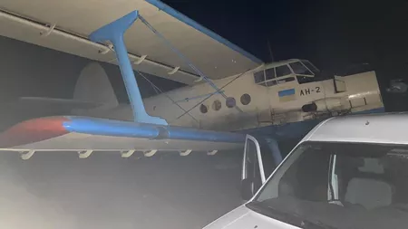 Un avion utilizat în contrabandă cu ţigări, prins în România. La întoarcere a aterizat pe un câmp din Republica Moldova