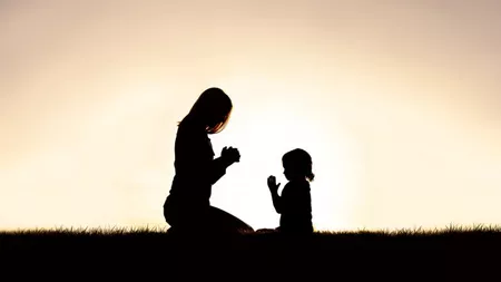 Cea mai puternică rugăciune pentru copii: Ce să rostești ca să îi ferești de rele