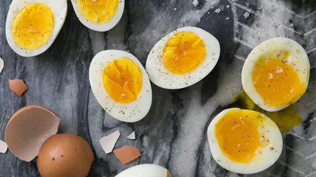 Cât trebuie să fiarbă un ou: Greșeli pe care le face toată lumea