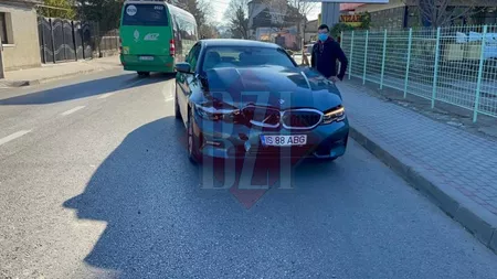 Accident rutier în cartierul Sărărie. Un BMW s-a izbit de un alt autoturism, după ce a intrat pe contrasens - EXCLUSIV, FOTO, VIDEO