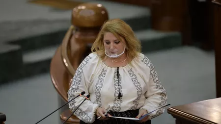 Diana Șoșoacă, un nou scandal în Parlament! Nu vrea să poarte masca de protecție