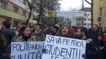 Un nou protest în România. Zeci de studenţi sunt nemulţumiţi de burse şi solicită creşterea acestora