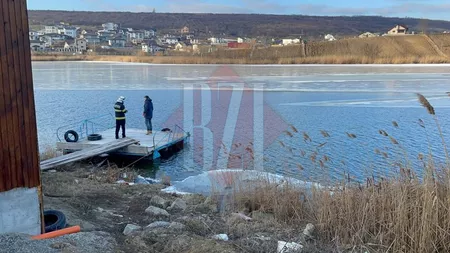 Misiune inedită a pompierilor ieșeni care salvează un cățel prins în gheața lacului Dorobanț - EXCLUSIV, FOTO, UPDATE