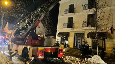 Incendiu la un hotel din Râșnov în care se aflau 60 de turiști