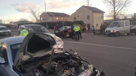 Accident rutier în Vaslui, la ieșirea spre Bârlad. Două autoturisme au intrat în coliziune