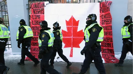 Poliţiştii din Canada au arestat mai multe persoane în urma protestelor împotriva COVID-19