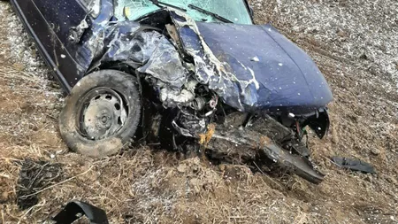 Accident rutier la Pașcani. Trei persoane au fost rănite în urma coliziunii a două autoturisme