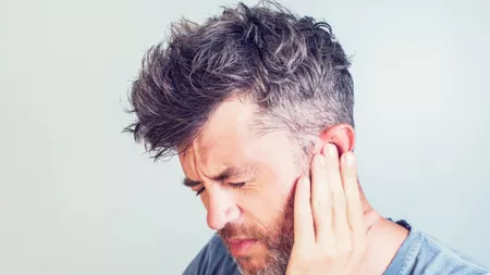 Urechi înfundate: Cauze, tratament și remedii naturale