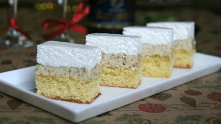 Prăjitura fulg de nea: Rețeta bunicii pentru un desert pufos și aromat