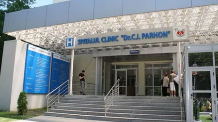 Situație nemaiîntâlnită la Spitalul Clinic „Dr. C.I. Parhon”: Un bărbat, care și-a donat unul dintre rinichi fiului său, a trecut acum printr-un transplant renal