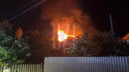 Incendiu la o casă în județul Iași. Pompierii au intervenit de urgență - EXCLUSIV, FOTO/LIVE VIDEO